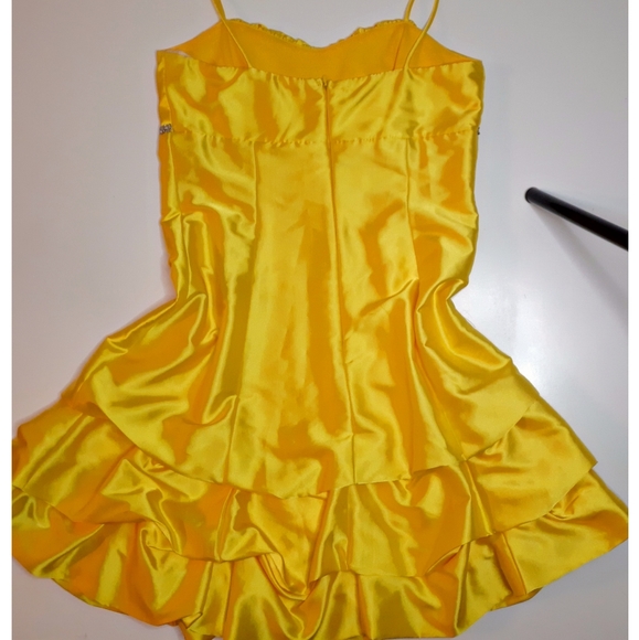 Event dress - Picture 3 of 5